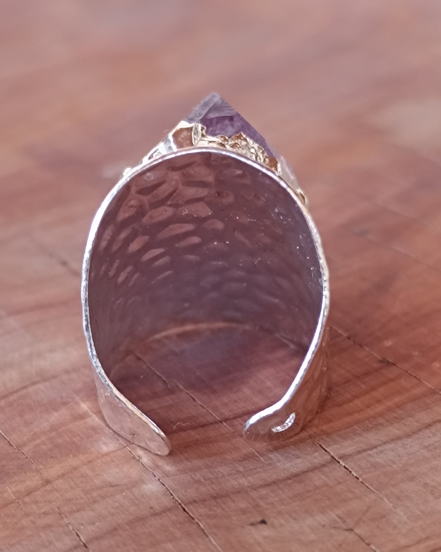 ANILLO DE DRUSA DE AMATISTA BASE CHAPADA EN PLATA