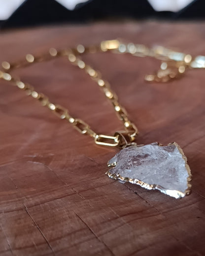COLLAR DE PUNTA DE FLECHA DE CUARZO CRISTAL
